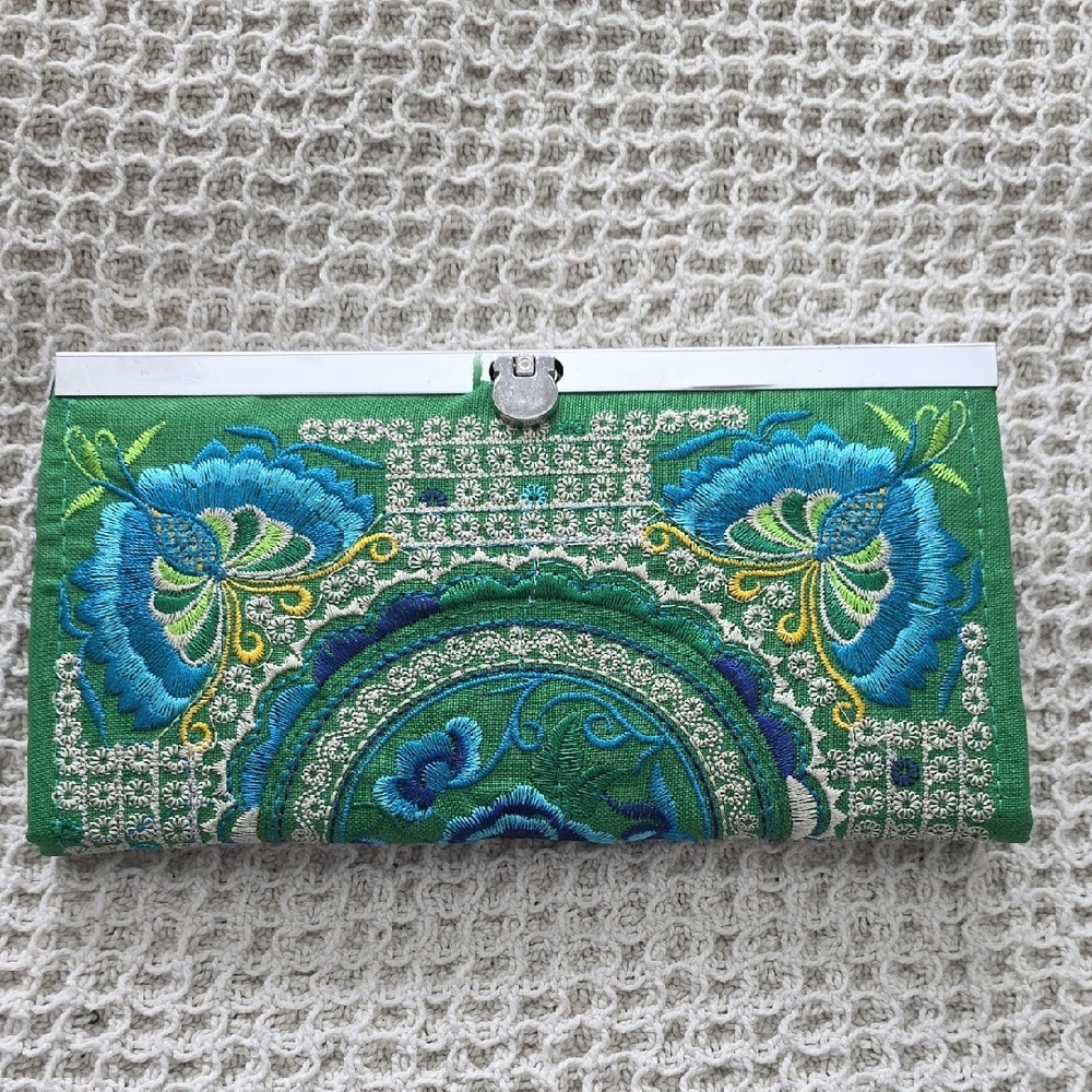 Elegant Green Embroidered Clutch